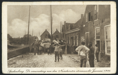 17213 Afbeelding van de verwoestingen door de storm van 13/14 januari 1916 in de haven van Spakenburg (gemeente ...